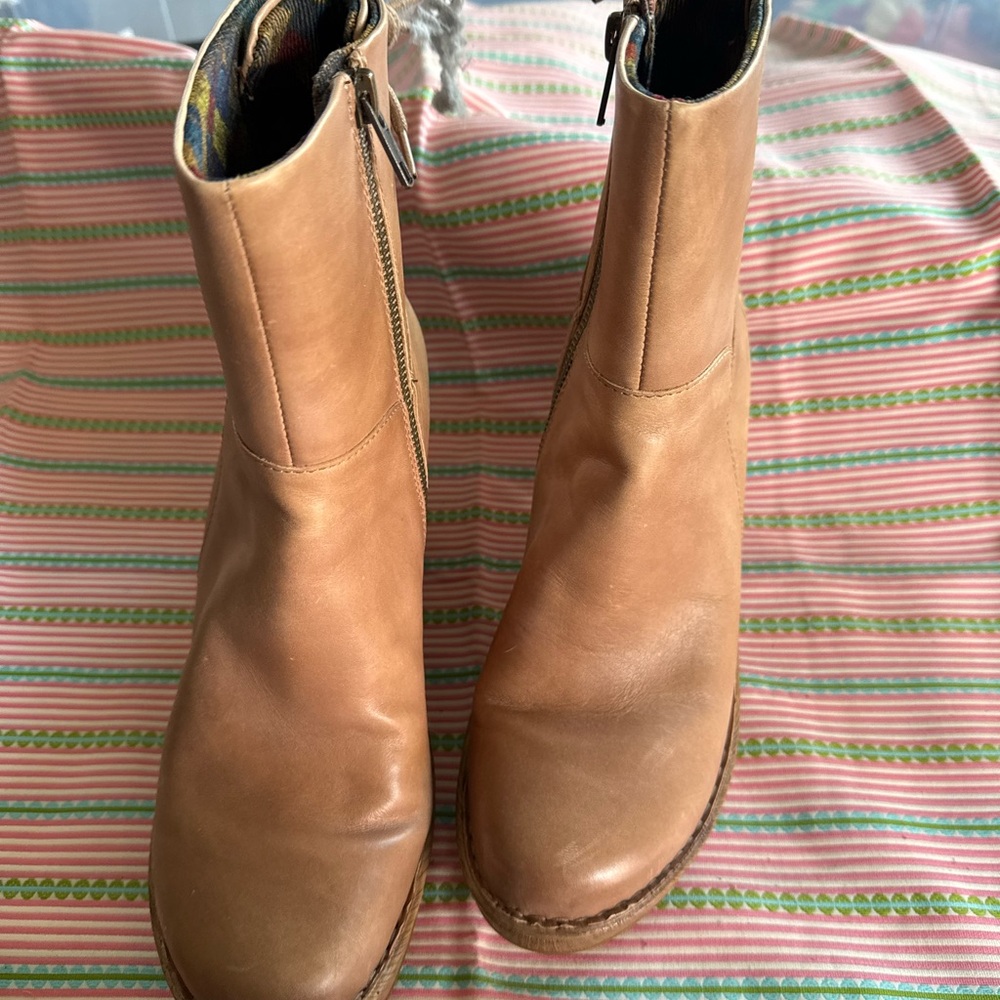 Born Tan Leather Ankle Booties